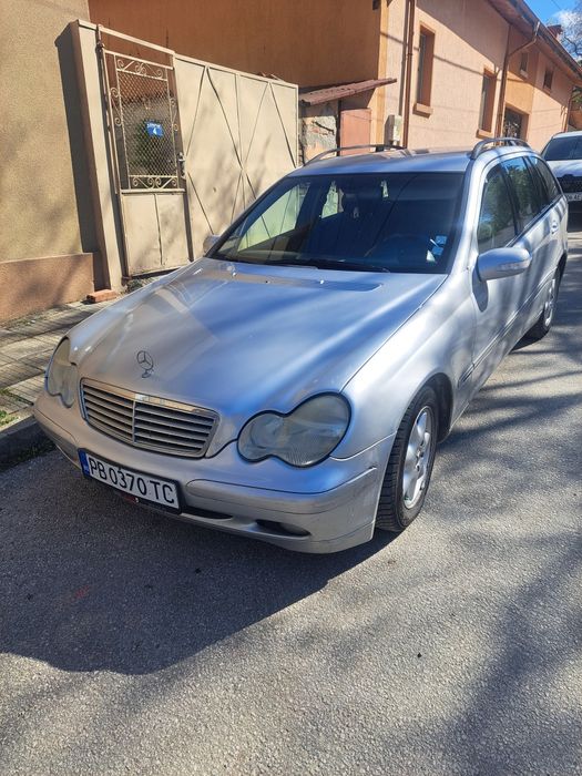 Продавам Мерцедес С180