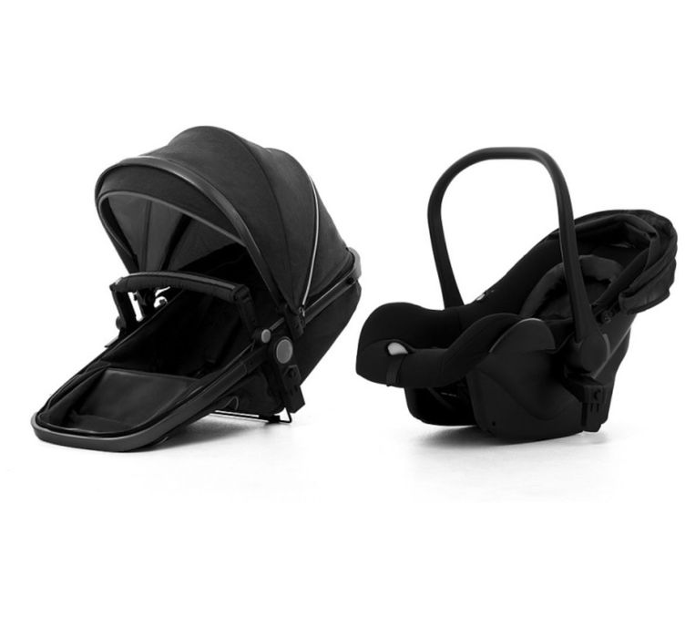 Продам детскую коляску 3в 1