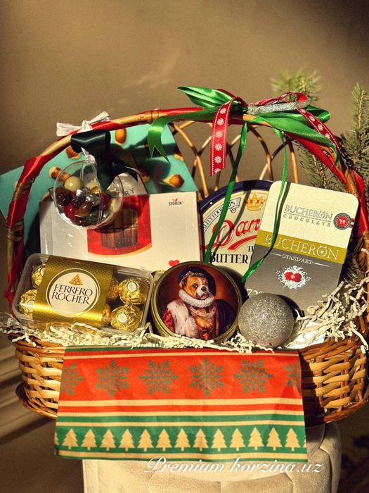 В наличии новогодняя подарочная корзина