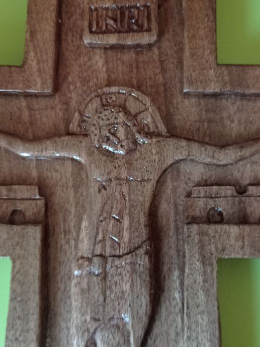 Cruce sculptata manual