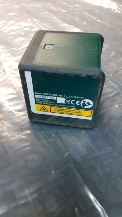 Лазарен нивелир BOSCH с кутиа.