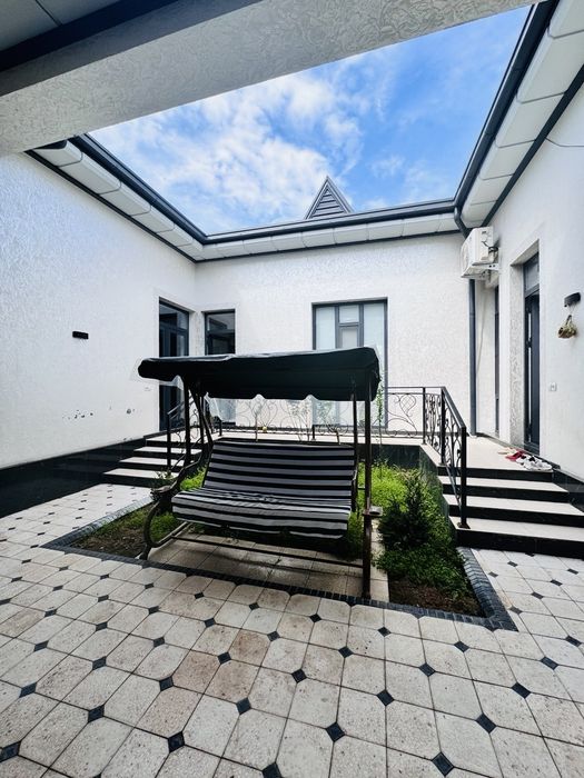 2 сотих участка сотилади