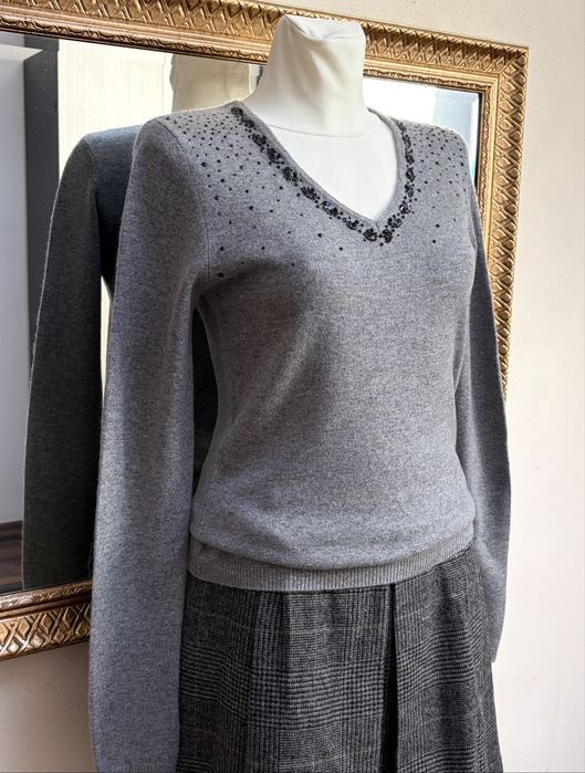 Maddison, cașmir, pulover gri, broderie cu mărgele