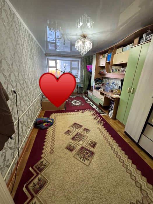 Продается комната в общяге Универмаг Гаухар