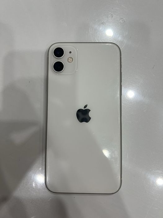 Продам айфон 11 рабочий