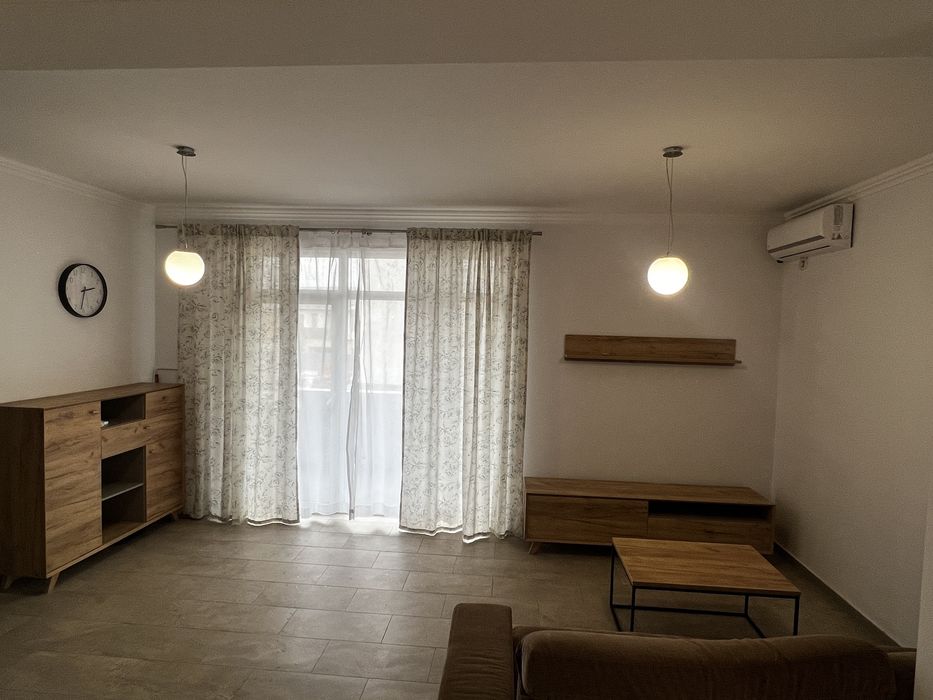 Proprietar inchiriez apartament