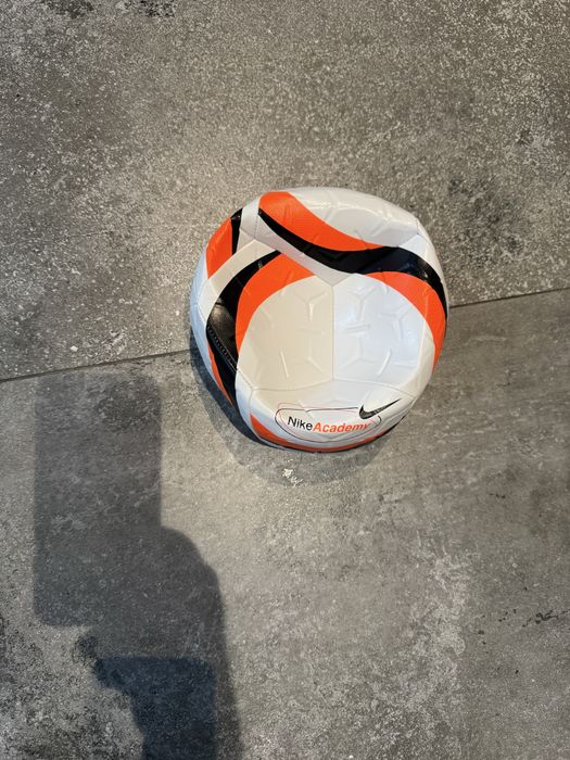 Nike Academy топка размер 4