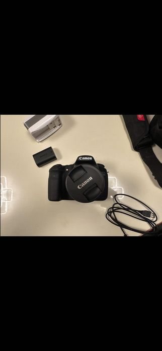 Фотоапарат Canon EOS 60D с обектив
