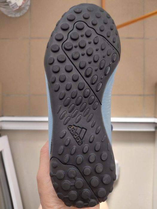 Adidasi fotbal Adidas marimea 34