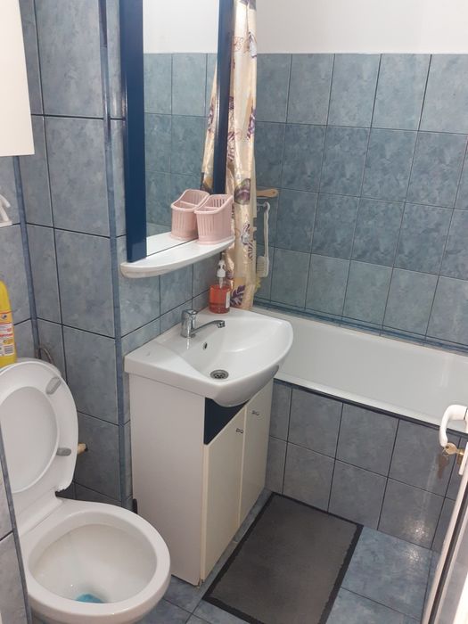 Vand garsoniera decomandata Ostroveni, 35 mp utili, bloc BCA.