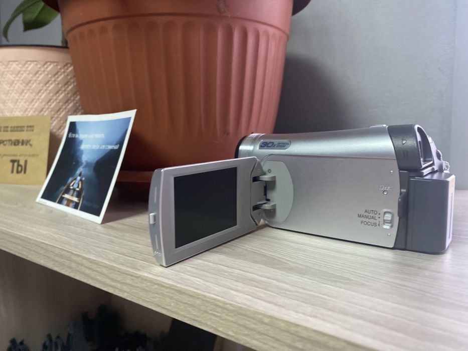 видеокамера новая