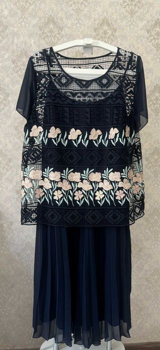 Платья женские разные