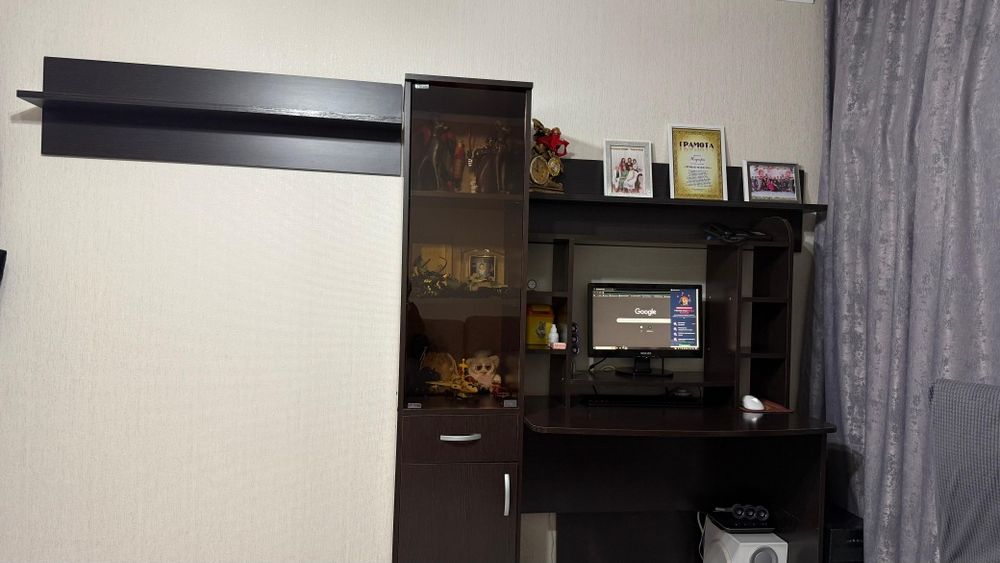 Шкаф офисный,в отличной состоянии