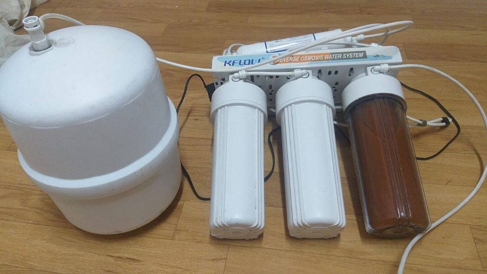 Фильтр очиститель воды.