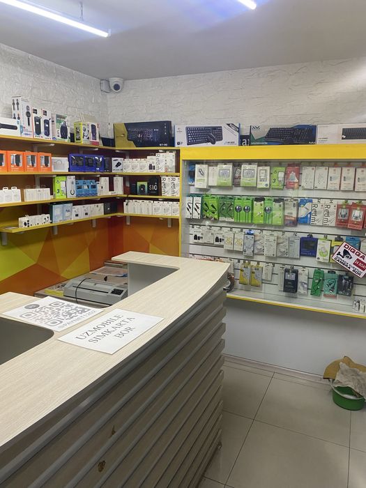 Arendaga Joy bor telefon ustasiga