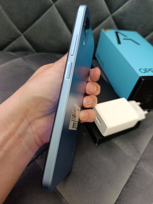 смартфон OPPO A17K в голубом цвете 41000
