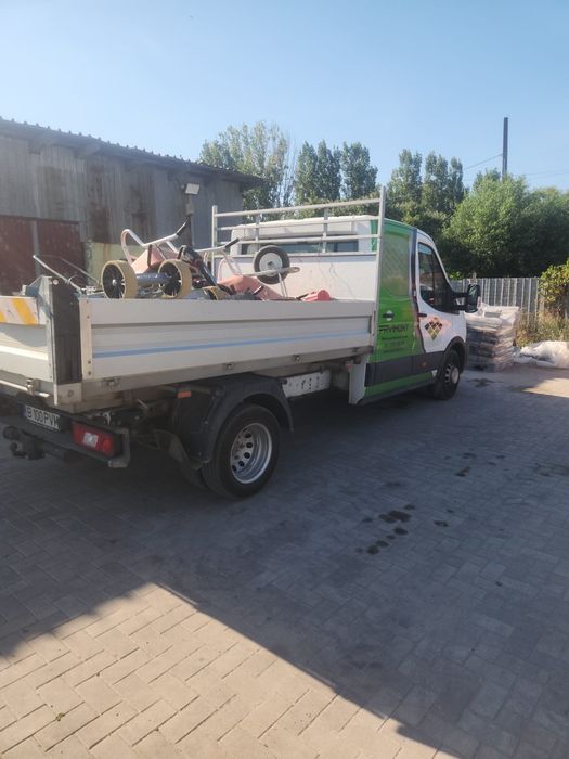 Ford Transit 2024 – 7 locuri + benă basculabilă – 45.000 km