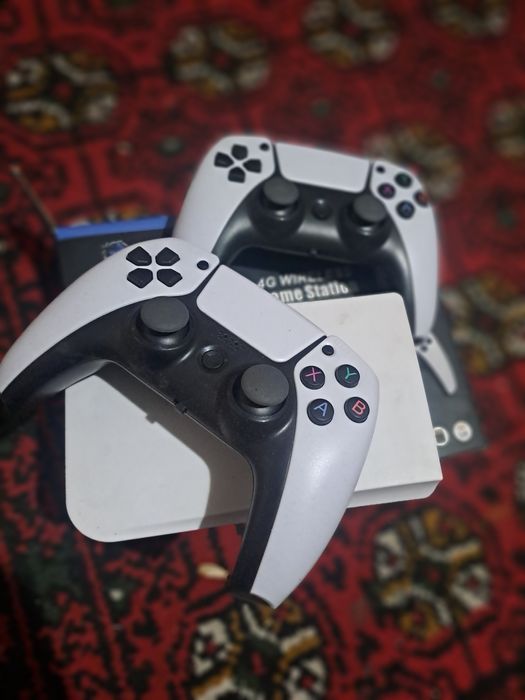 Play station 5 1.1 2ta pult bor