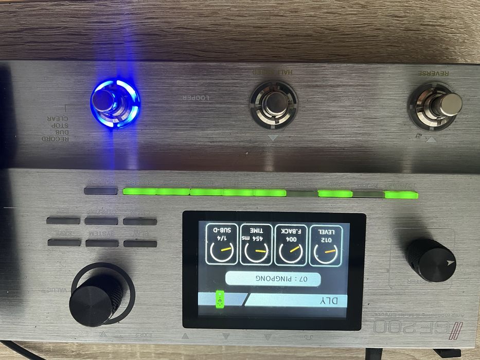 Гитарный процессор MOOER GE 200