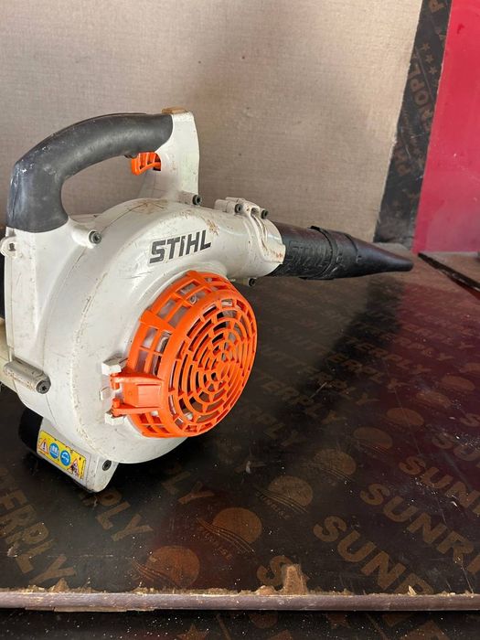 Духалка за гараж много мощна бензинова ЩИЛ SHTIL неразличим от нова