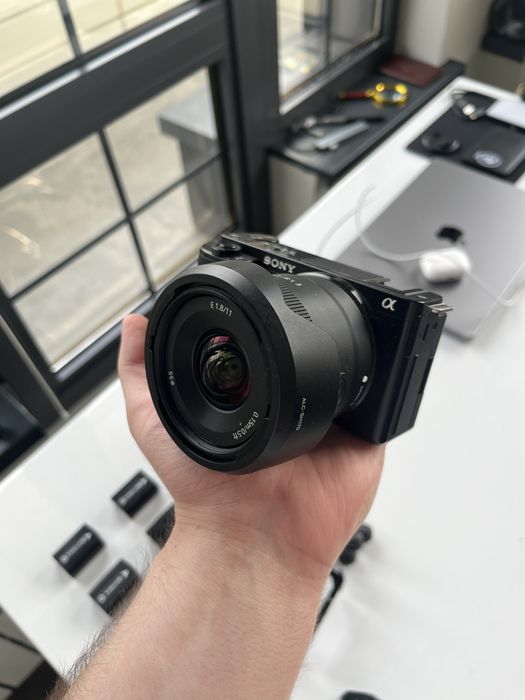 Sony 11mm f1.8 (Sony E)