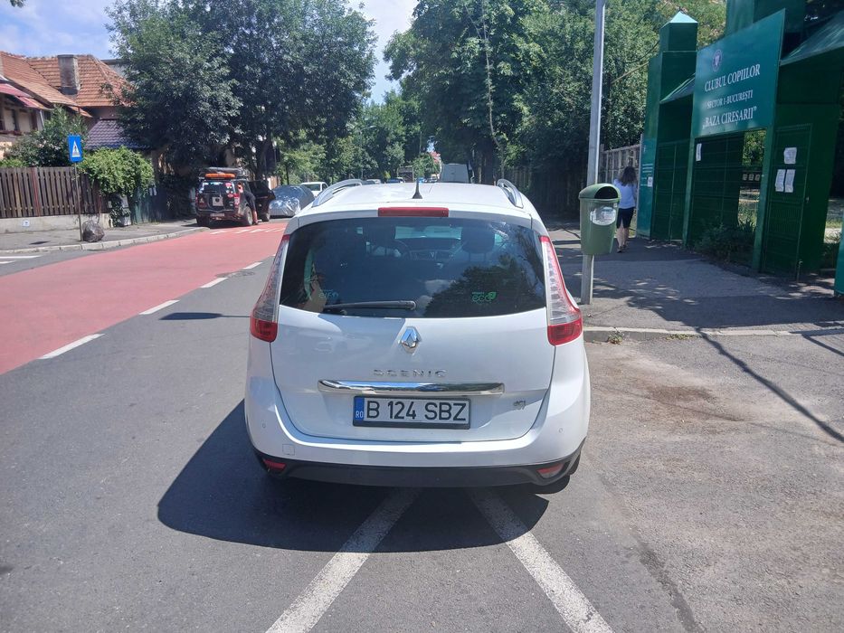 RENAULT Grand Scenic 2015 — imagine 3
