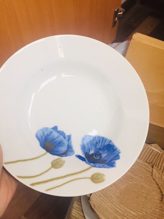 Сервиз фарфоровый