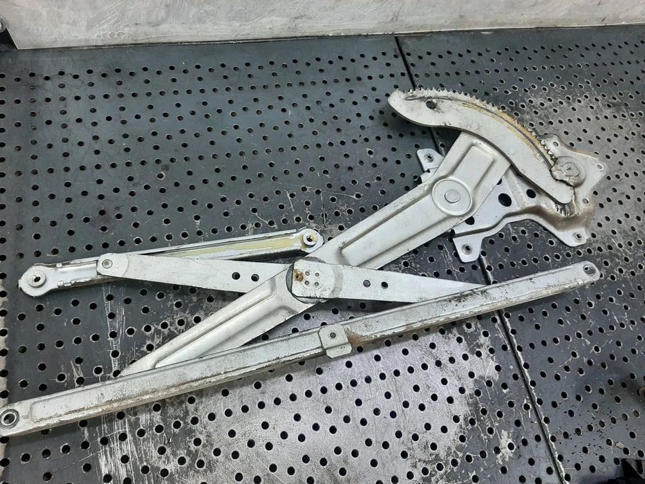 macara  usa stanga fata  fiat sedici 16  suzuki sx4
