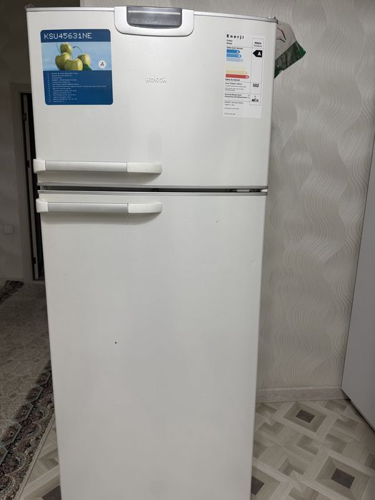 Холодильник сотилади