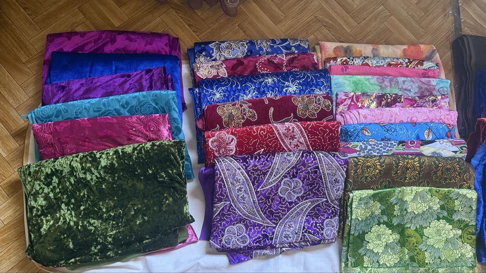 Продам ткани и платки разного размера