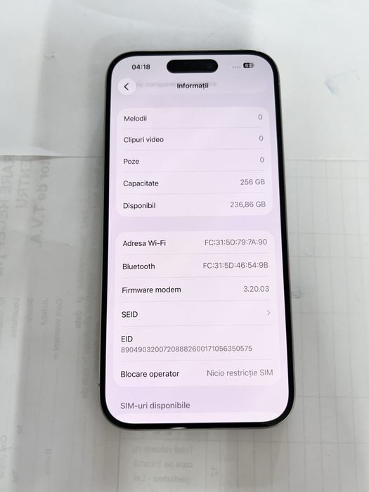 Vand iphone 15 pro alb 256 gb impecabil