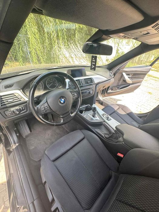 Vând BMW 320 F30
