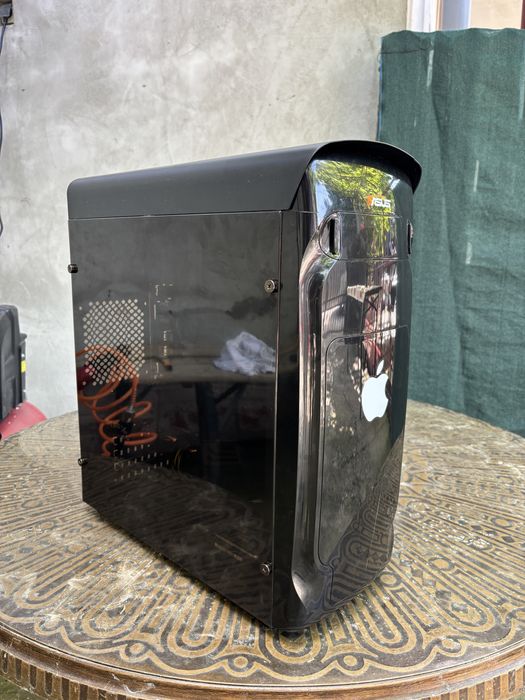 Vand Calculator/PC Gaming Intretinut!! La pachet cu monitor , mouse,tastatura, detalii in descriere!
