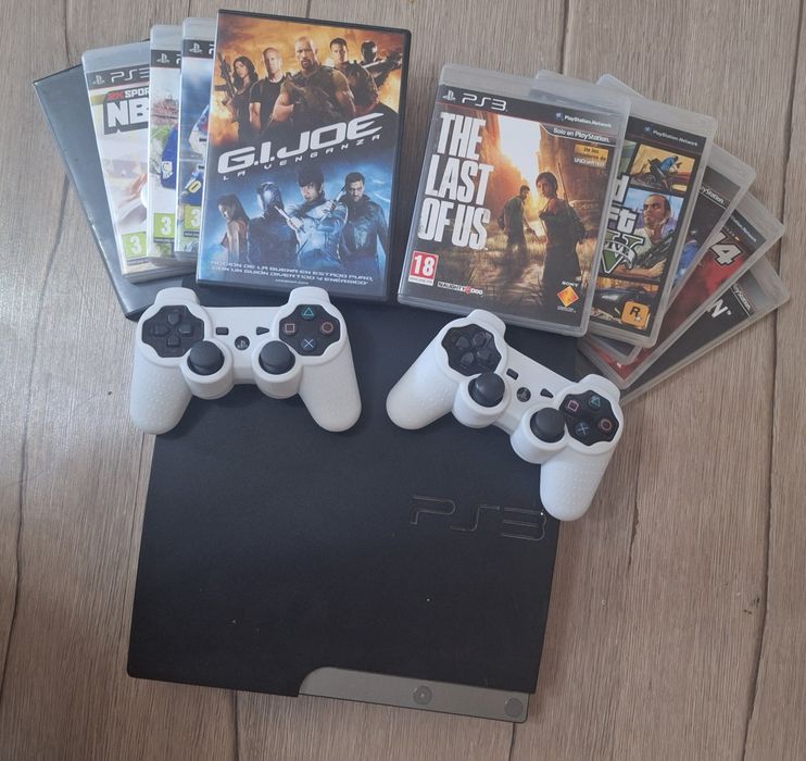 PlayStation 3 Slim 160GB + 2 Оригинални Джойстика + 10 Игри