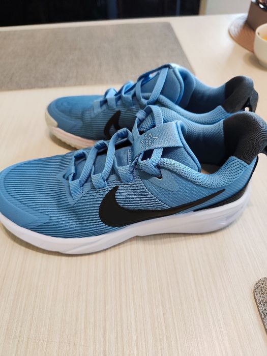 Маратонки Nike 33 1/2