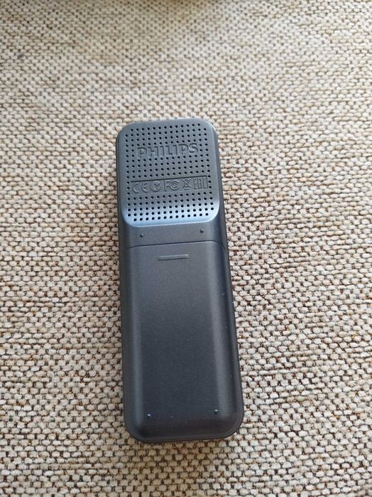 Reportofon Philips Voice Tracer cu baterii AAA Functional