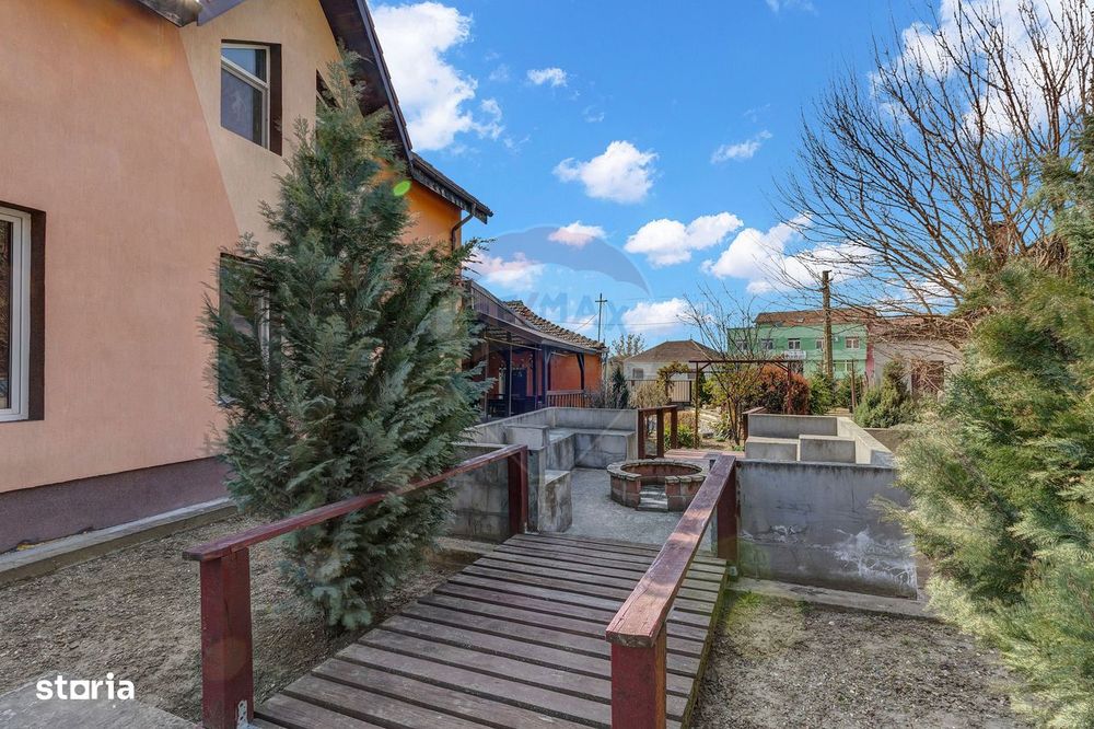 Oportunitate rară în Chișineu-Criș: locuință și spații comerciale