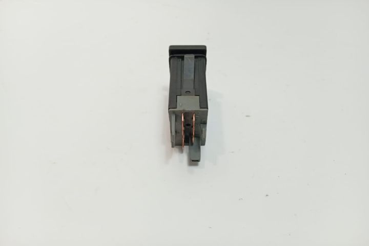 Buton avarii 24742624 Volkswagen VW Passat B5
