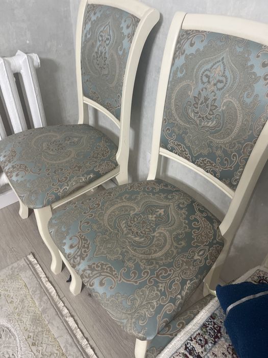 Продам стулья для гостинной