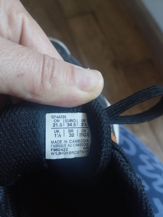 Маратонки asics , 34.5 номер, за волейбол