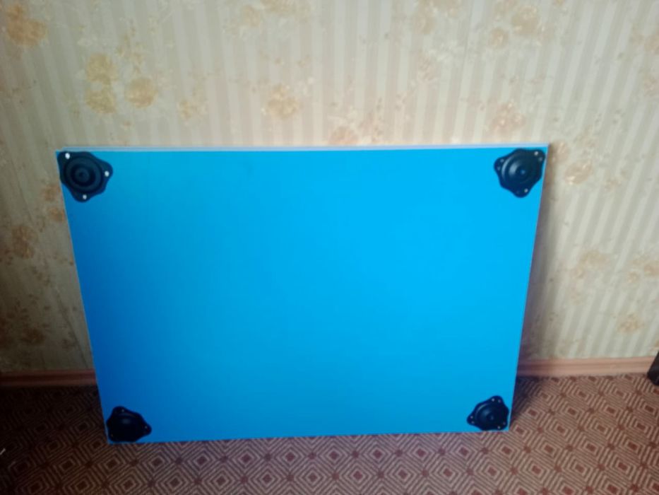 Продам обеденный стол и 4 стулья