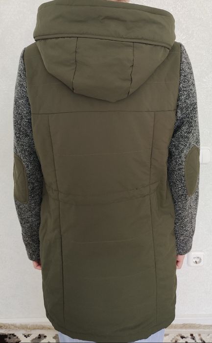 Продам 2 куртки - весенние, недорого