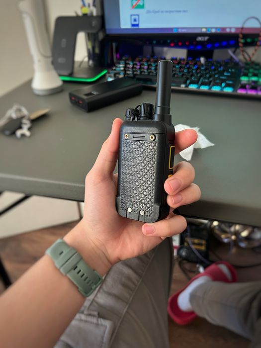 Motolola F1, 2бр — мощно уоки токи / радиостанция