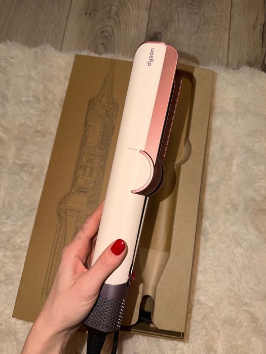 Преса за коса Dyson