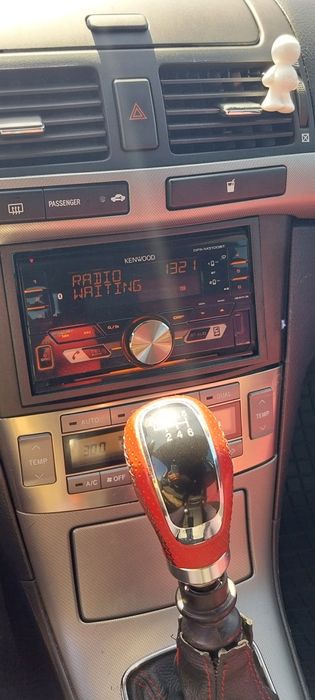 Autoturism Toyota avensis