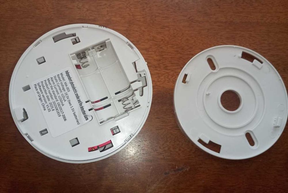 Пожарный дымовой датчик, беспроводной, с батарейкой 2*1.5V AA