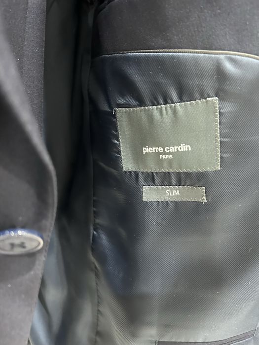 Чисто нови мъжки костюми