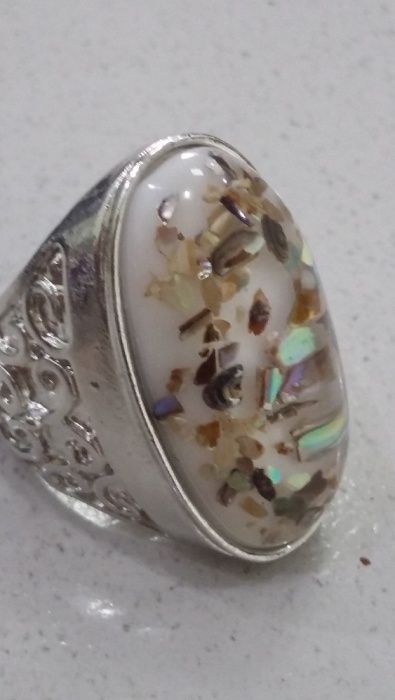 Кольцо продается