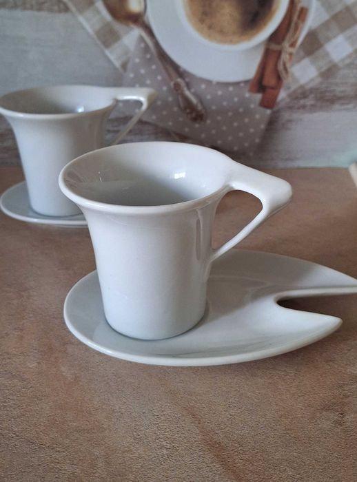 Чаши за кафе с чиниики