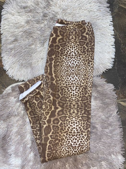 Дамски и юношески клинове и дънки